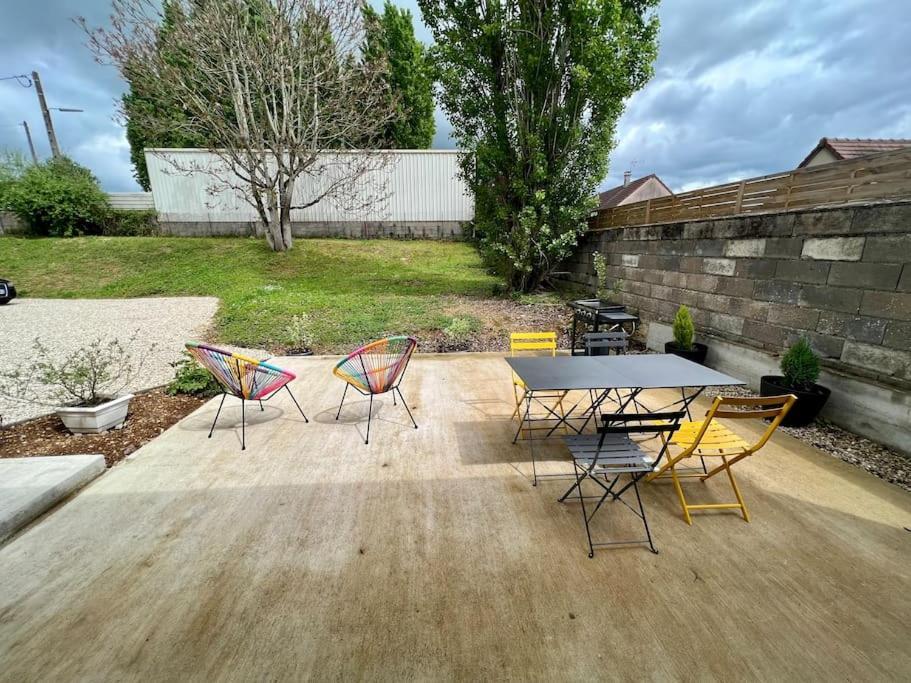 Logement De Plain-Pied Avec Jardin, Terrasse Gurgy Ngoại thất bức ảnh
