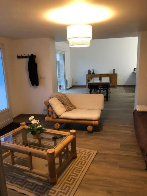 Logement De Plain-Pied Avec Jardin, Terrasse Gurgy Ngoại thất bức ảnh
