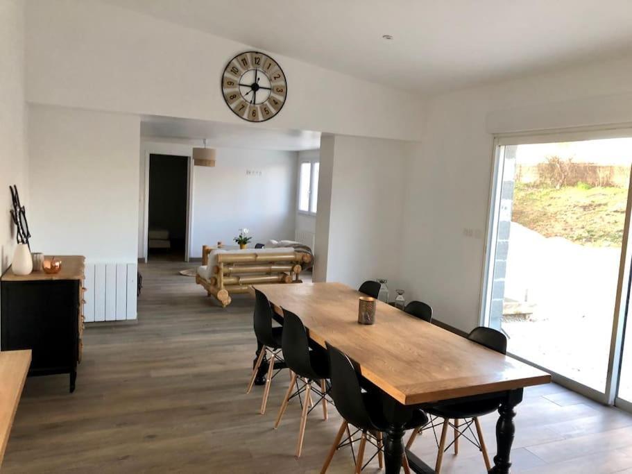 Logement De Plain-Pied Avec Jardin, Terrasse Gurgy Ngoại thất bức ảnh